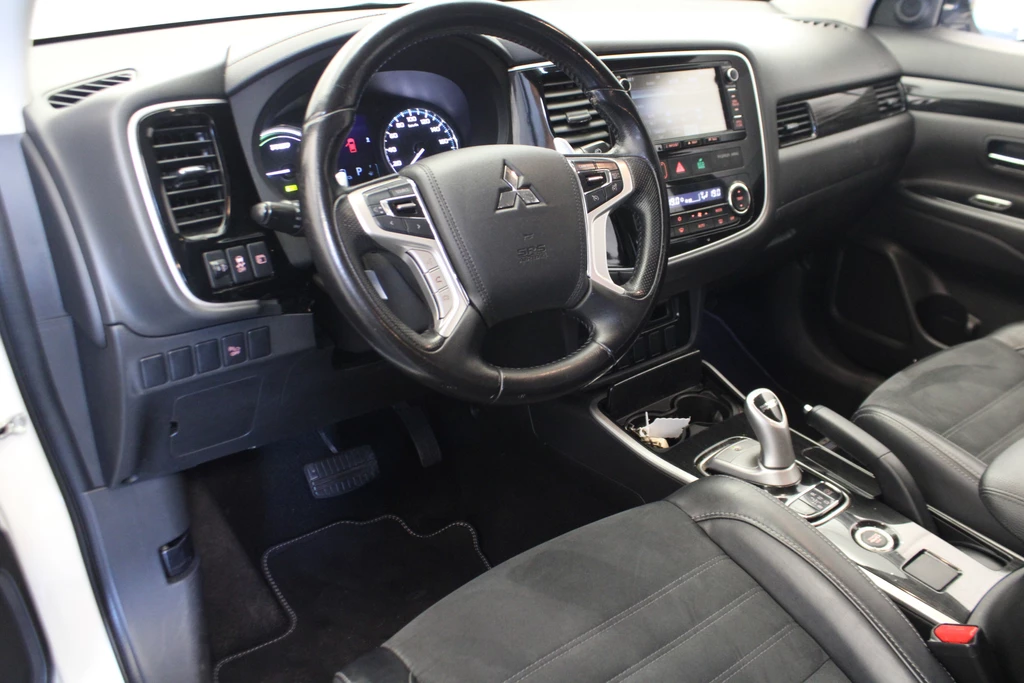 Mitsubishi Outlander – foto 11