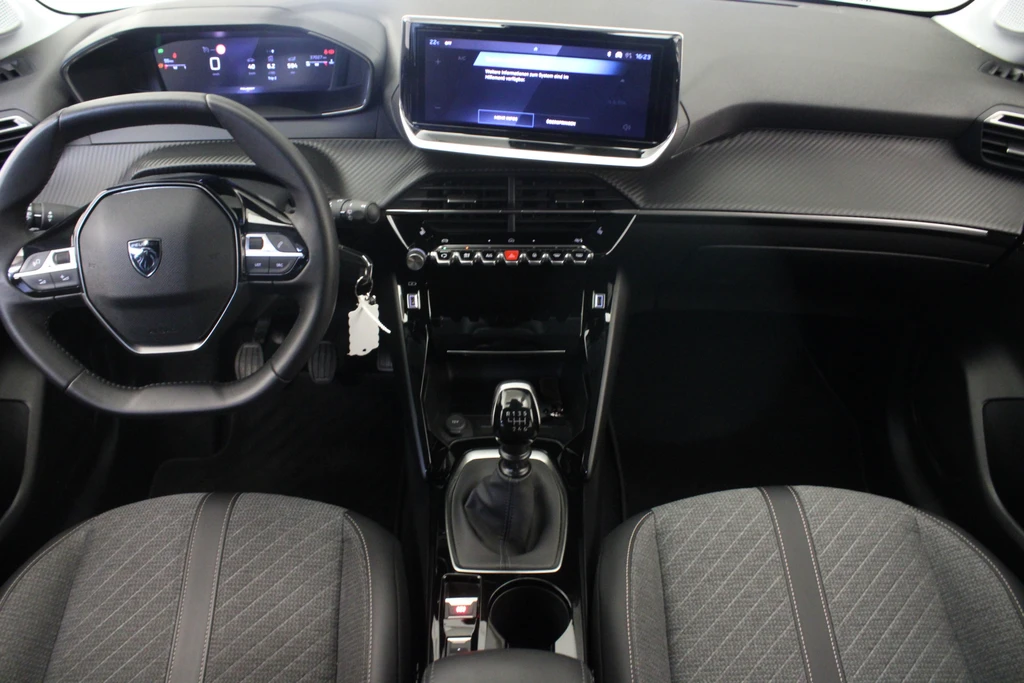 Peugeot 208 – foto 12