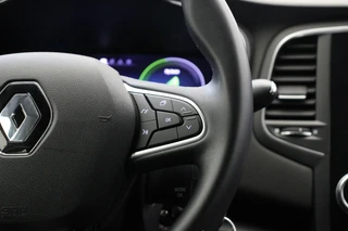 Renault Megane E-Tech – thumbnail 24