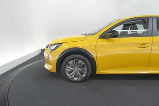 Peugeot e-208 – thumbnail 3