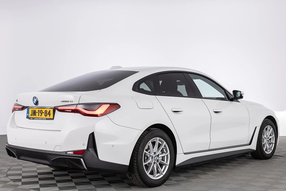 BMW i4 – foto 6