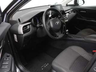 Toyota C-HR – thumbnail 13