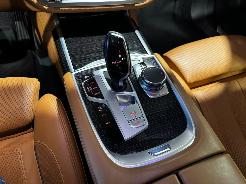 BMW 7 Serie – foto 39