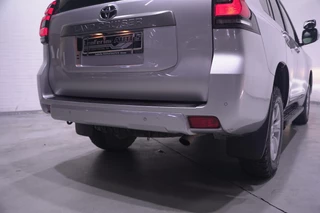 Toyota Land Cruiser – thumbnail 7