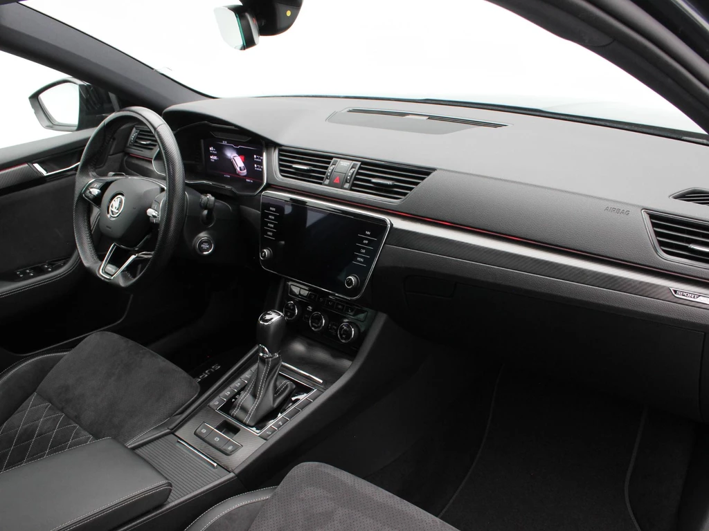 Škoda Superb – foto 40