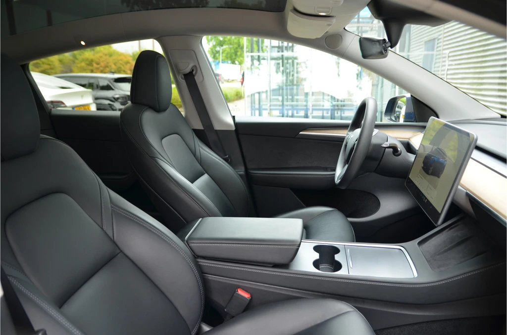 Tesla Model Y – foto 6