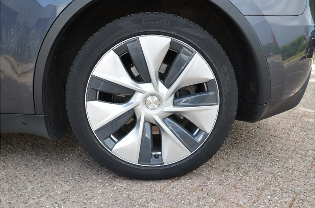 Tesla Model Y – foto 35