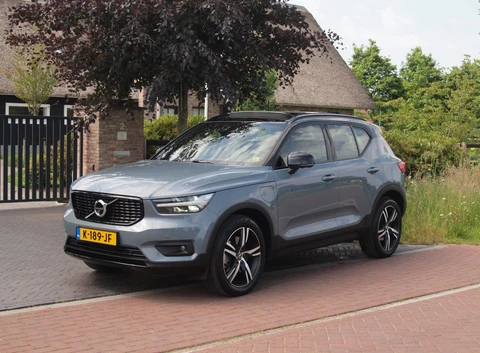 Volvo XC40 1.5 T5 Recharge R-Design | Panoramadak | Trekhaak | Harman Kardon | 360 Camera | Apple Carplay |