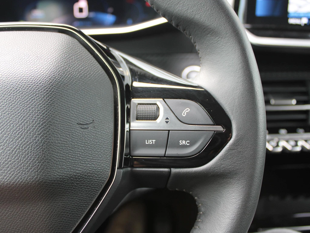 Peugeot 208 – foto 18