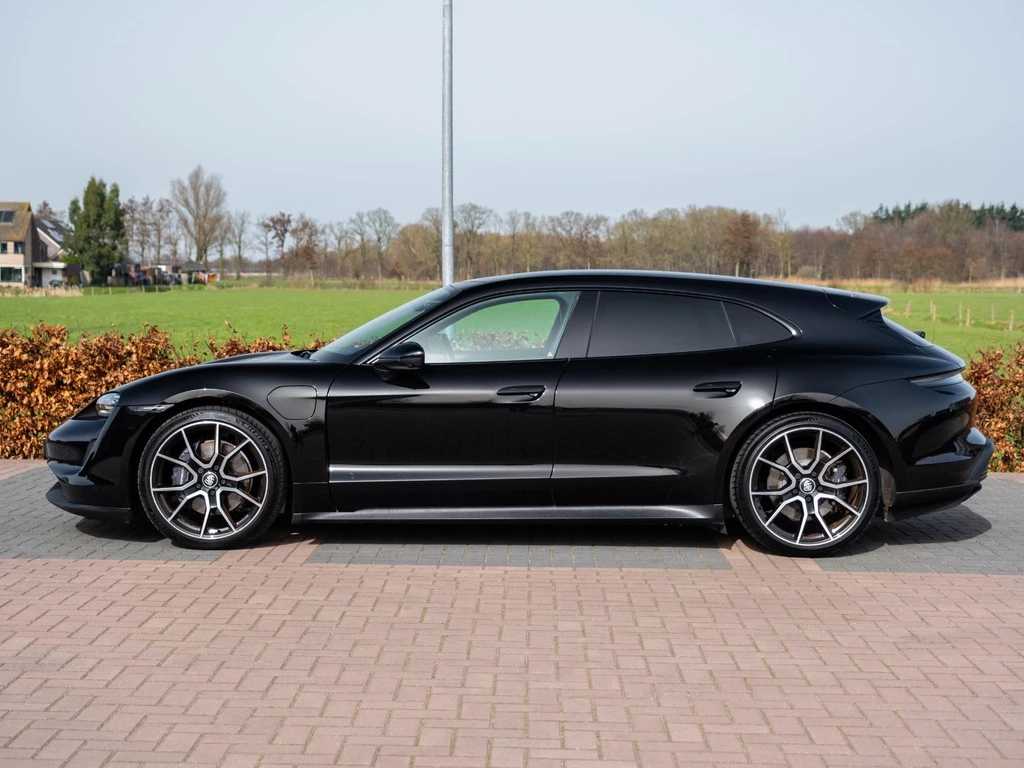 Porsche Taycan – foto 6