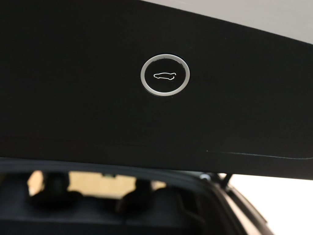 Tesla Model X – foto 13