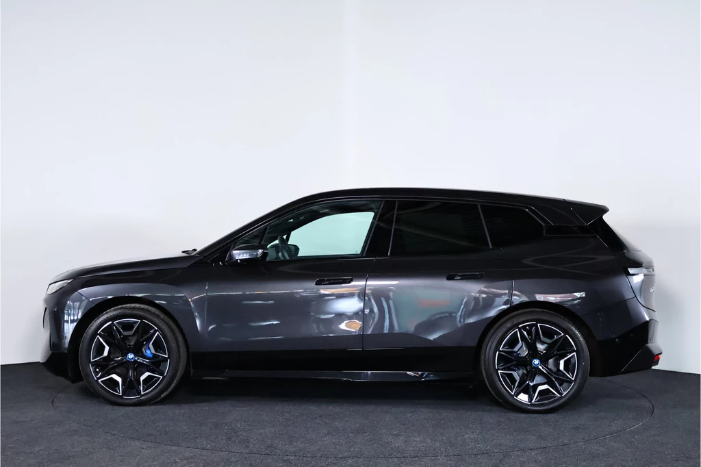 BMW iX – foto 3