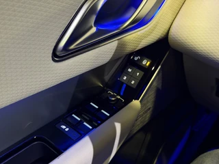Land Rover Range Rover Velar – thumbnail 14