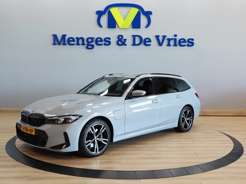 BMW 3 Serie Touring 320e M Sport Airco ECC | Trekhaak | Harman Kardon | Apple Carplay | Camera | Memory | Isofix | NAP