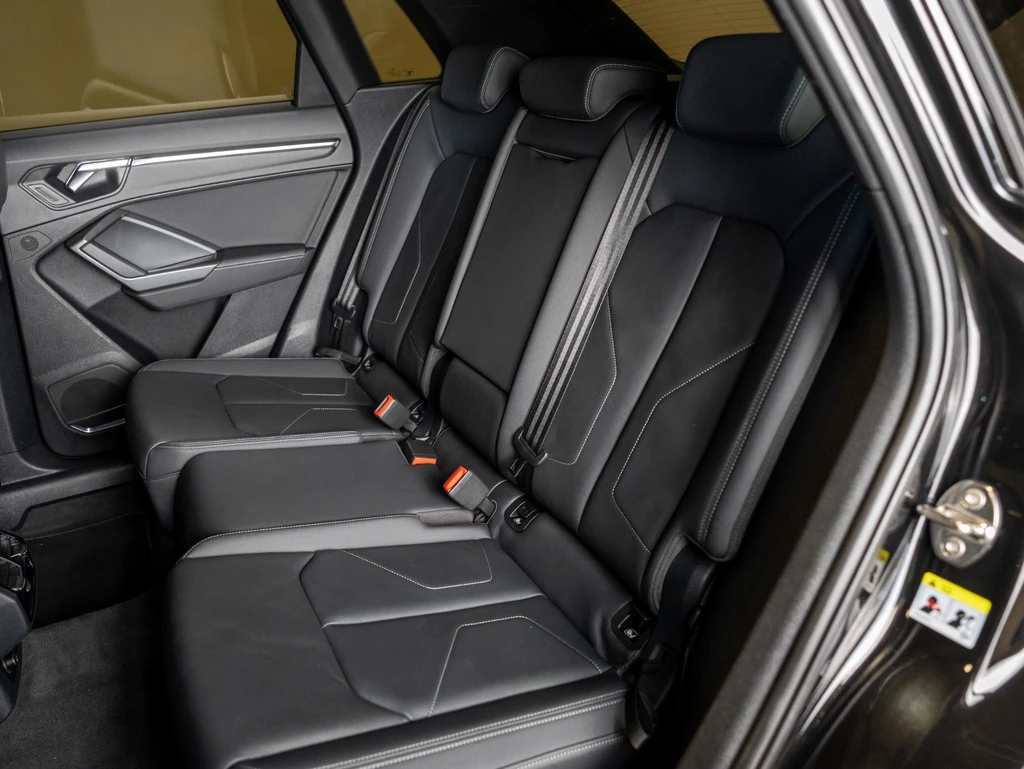 Audi Q3 – foto 11