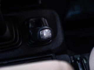 Land Rover Defender – thumbnail 56