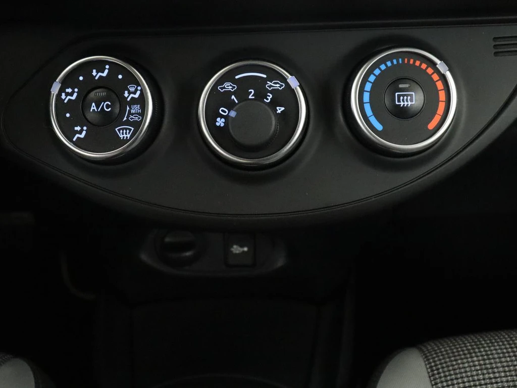 Toyota Yaris – foto 22