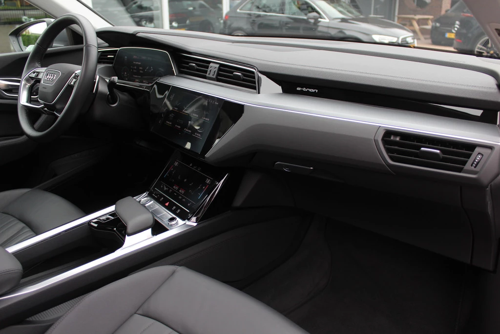 Audi e-tron – foto 16