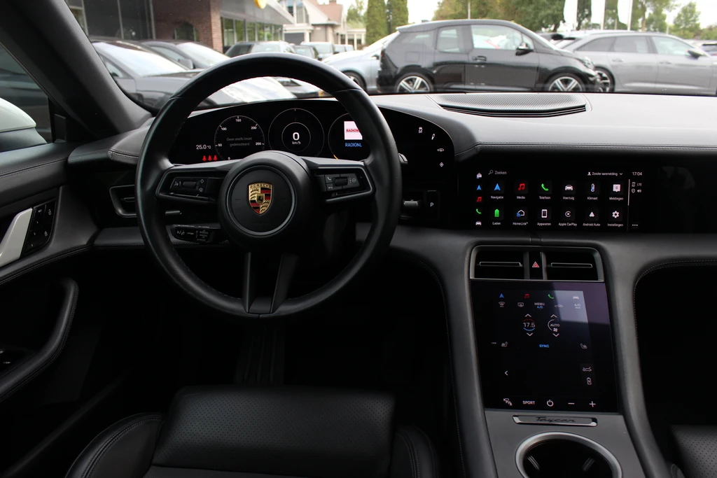 Porsche Taycan – foto 12