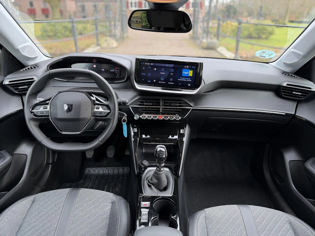 Peugeot 208 – foto 10