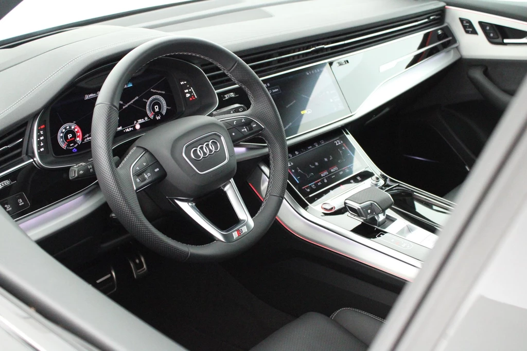 Audi SQ8 – foto 8