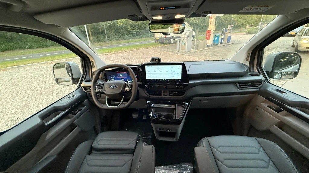 Ford Tourneo Custom – foto 11