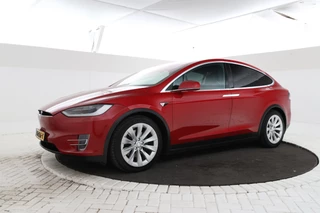 Tesla Model X – thumbnail 1