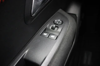 Peugeot 208 – thumbnail 31