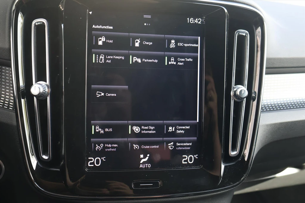 Volvo XC40 – foto 32
