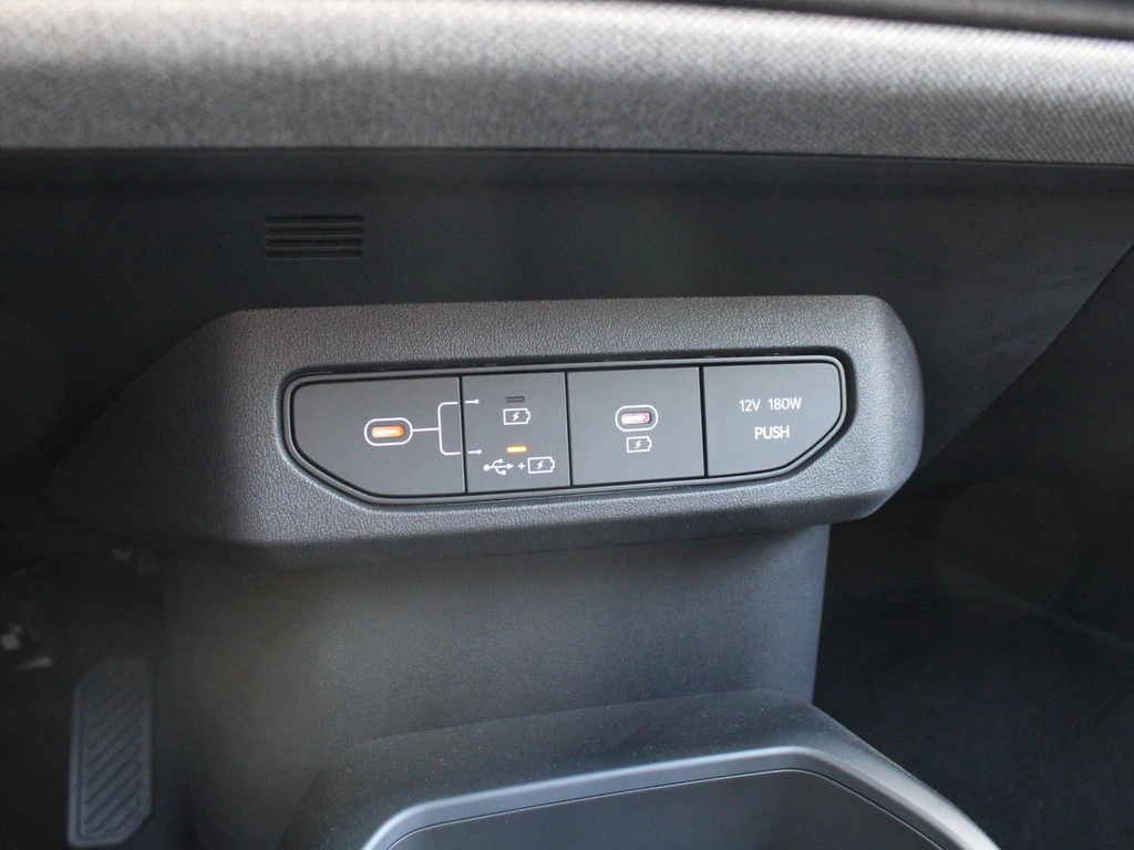Kia EV4 – foto 30