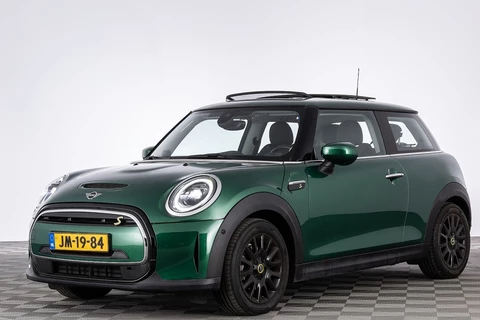 MINI 3-deurs Mini Camden Edition 33 kWh | PANORAMADAK | LEDER | harman/kardon | SOH: 99% | -HEMELVAART OPEN!-