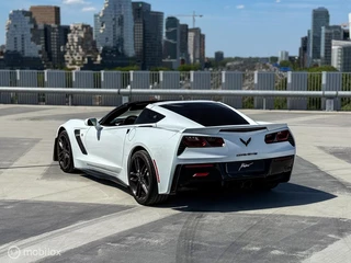 Chevrolet Corvette – thumbnail 2