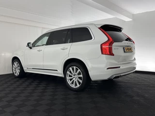 Volvo XC90 – thumbnail 2