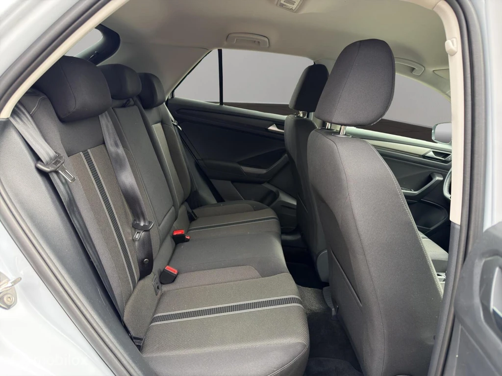 Volkswagen T-Roc – foto 12