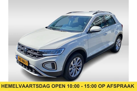 Volkswagen T-Roc 1.0 TSI Life Edition / Camera / CarPlay / Keyless / 17'' / Stoelverwarming / DAB / ACC / Climate Control