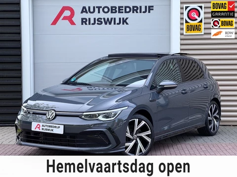 Volkswagen GOLF 1.5 eTSI R-Line Pano/H&K/Matrix/Trekhaak