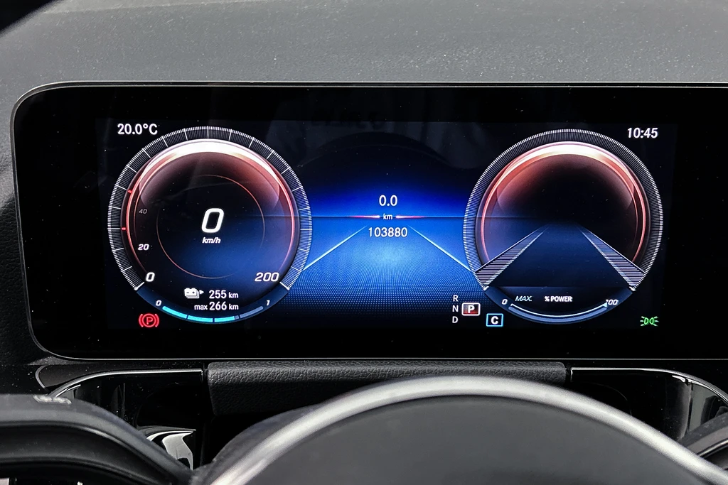 Mercedes-Benz EQA – foto 12