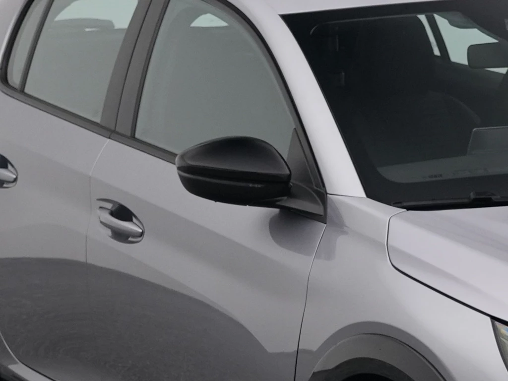 Peugeot e-208 – foto 32