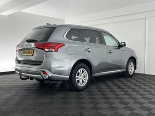 Mitsubishi Outlander – thumbnail 4