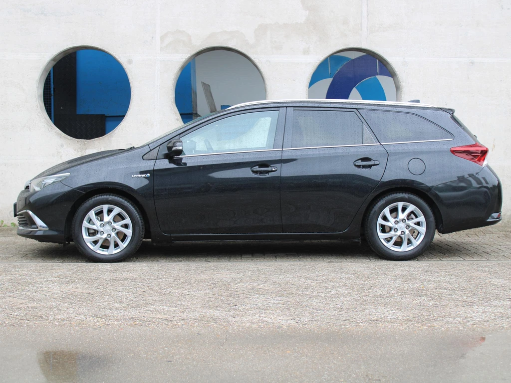 Toyota Auris – foto 2