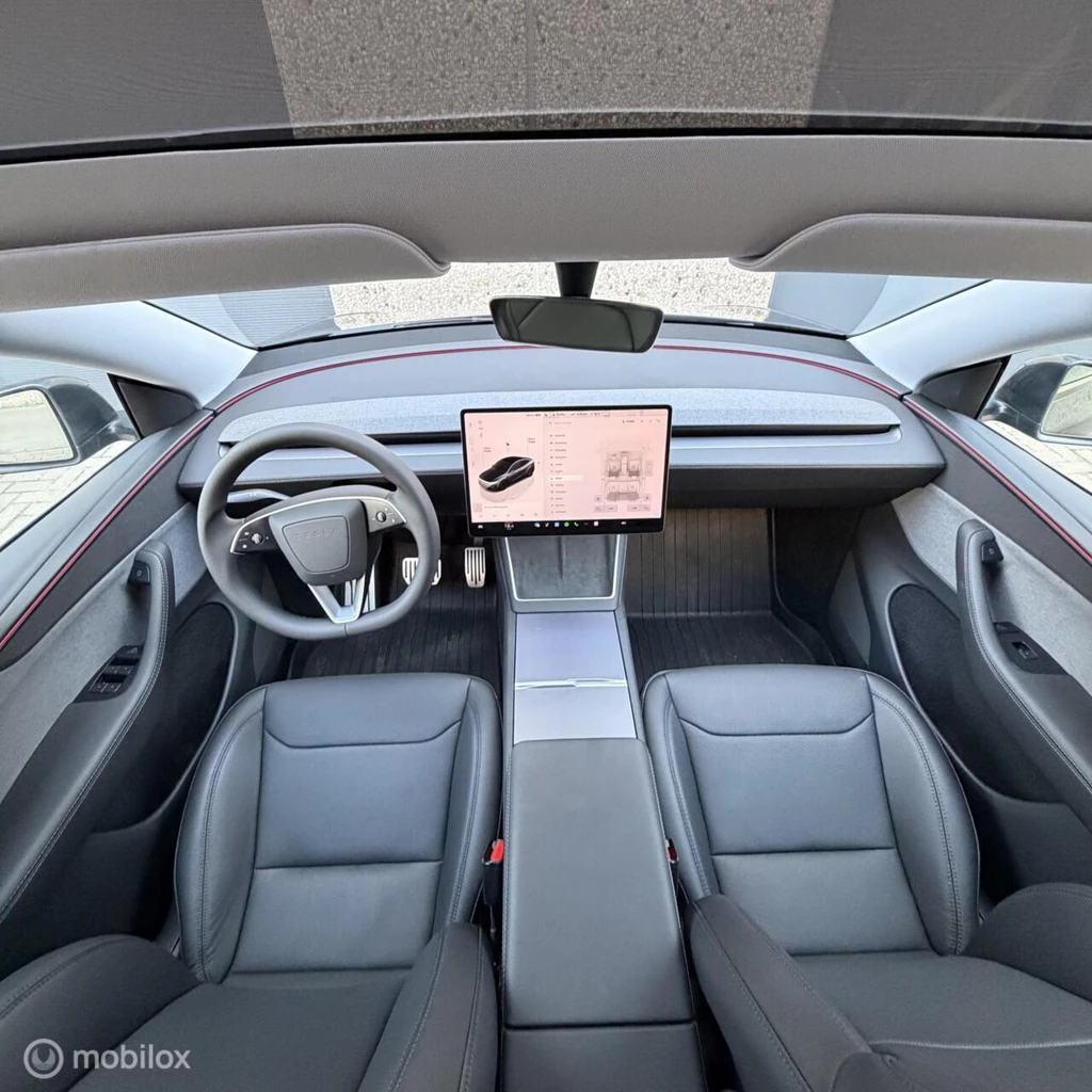 Tesla Model Y – foto 11