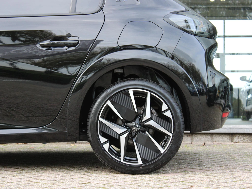 Peugeot 208 – foto 13