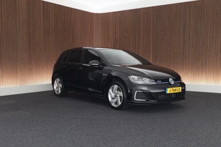 Volkswagen Golf – thumbnail 6