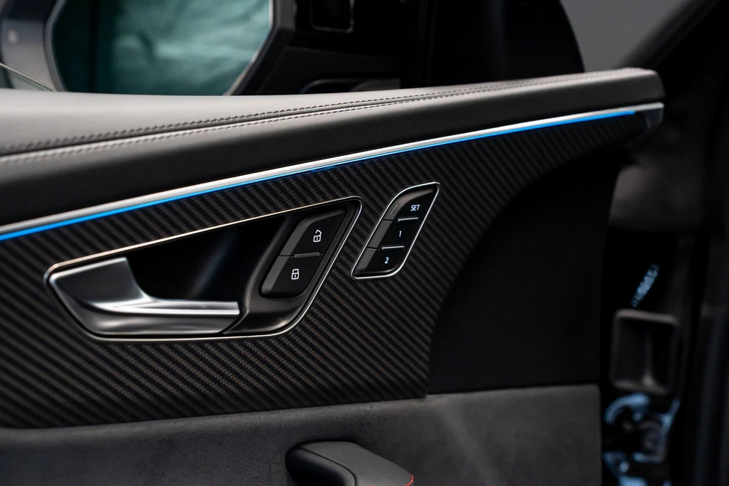 Audi RSQ8 – foto 27