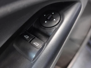 Ford Transit Connect – thumbnail 15