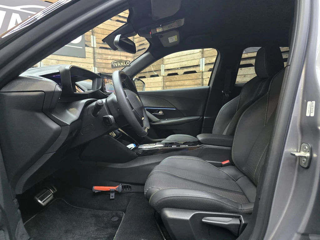 Peugeot e-2008 – foto 11