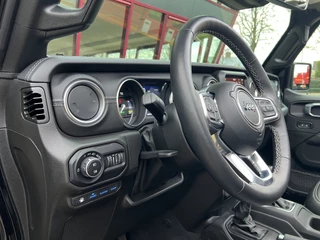 Jeep Wrangler – thumbnail 17