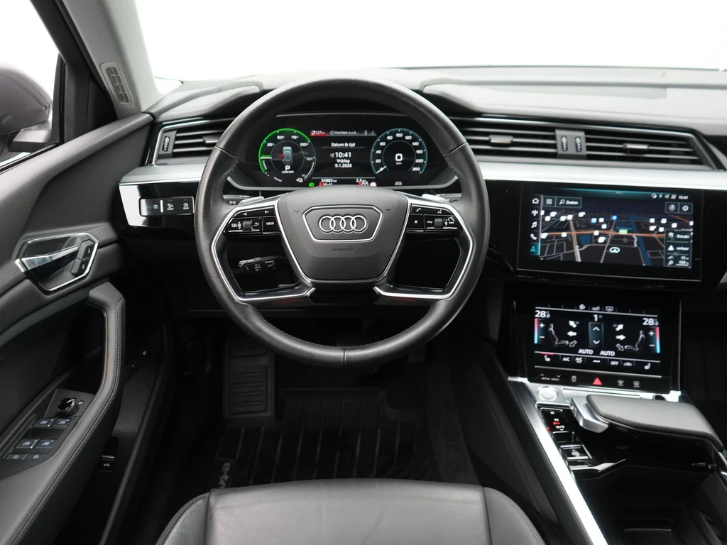 Audi e-tron – foto 14