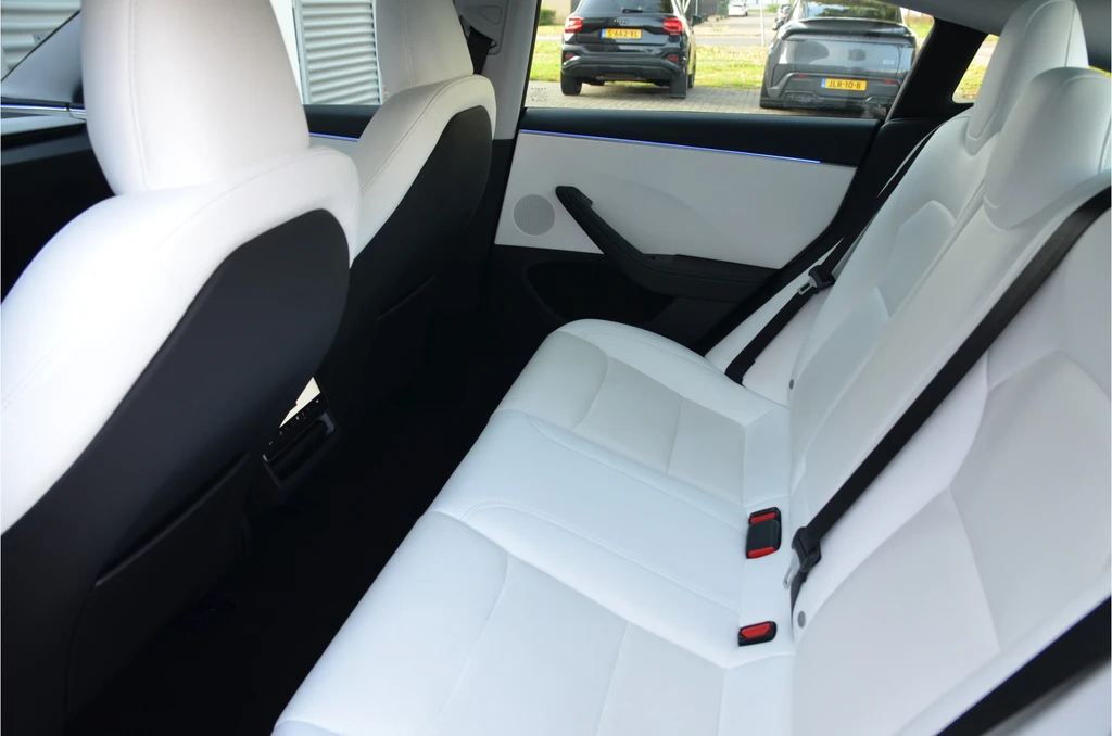 Tesla Model 3 – foto 12