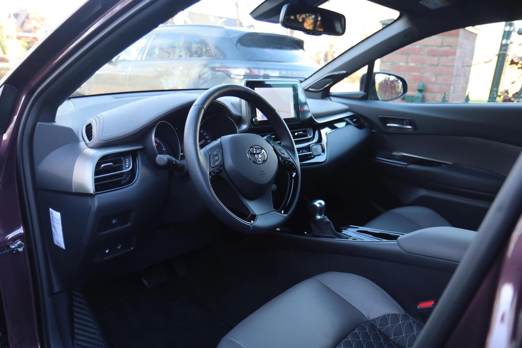 Toyota C-HR β foto 25